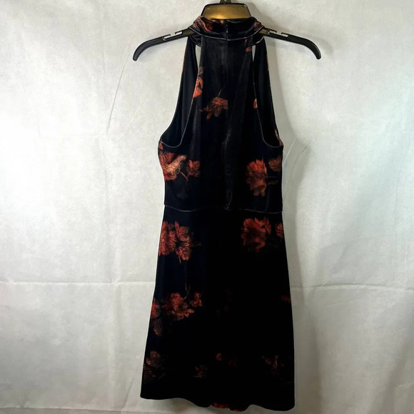 Venus Black Velvet Floral Keyhole Neck Sleeveless Dress Size Small - Picture 2 of 8